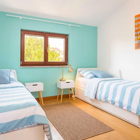 Apartamento Cesare 2 With Shared Pool *