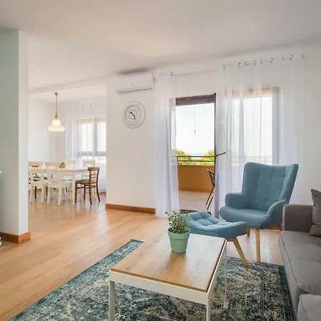 Апартаменты Cesare 2 With Shared Pool *