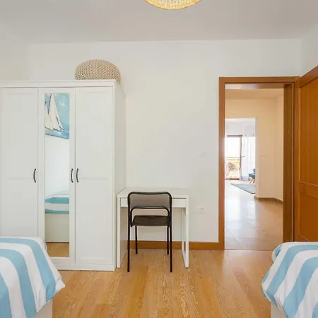Cesare 2 With Shared Pool Apartamento